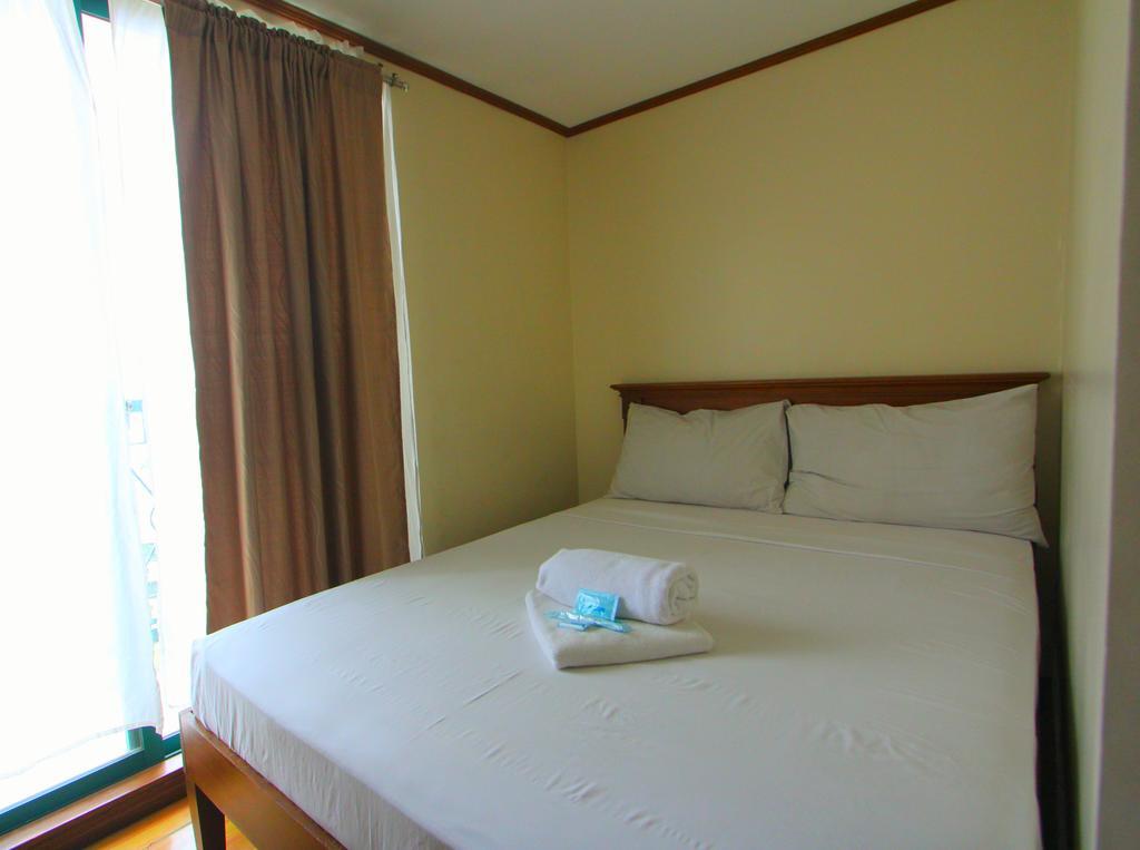 Hotel Isabelle Royale Makati Manila Zimmer foto